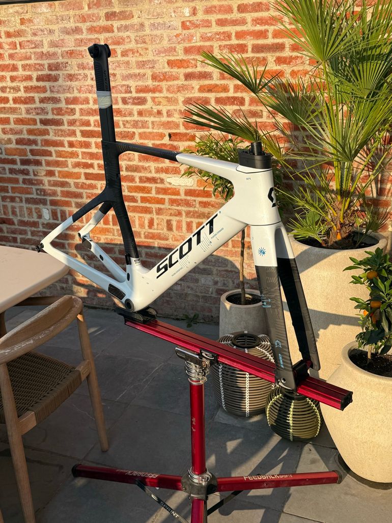 Gebrauchtes Scott Foil RC Pro 2026 Frameset 2026 Road & Gravel, Weiß — Bild 2 von 3