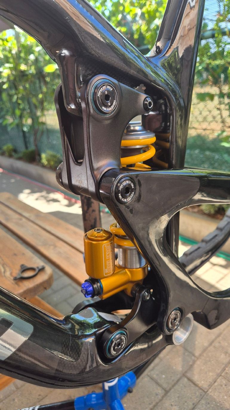Brugt Propain TYEE 6 CF 27.5 Goldrush 2023 Frameset 2023 Mountainbike — billede 4 af 20