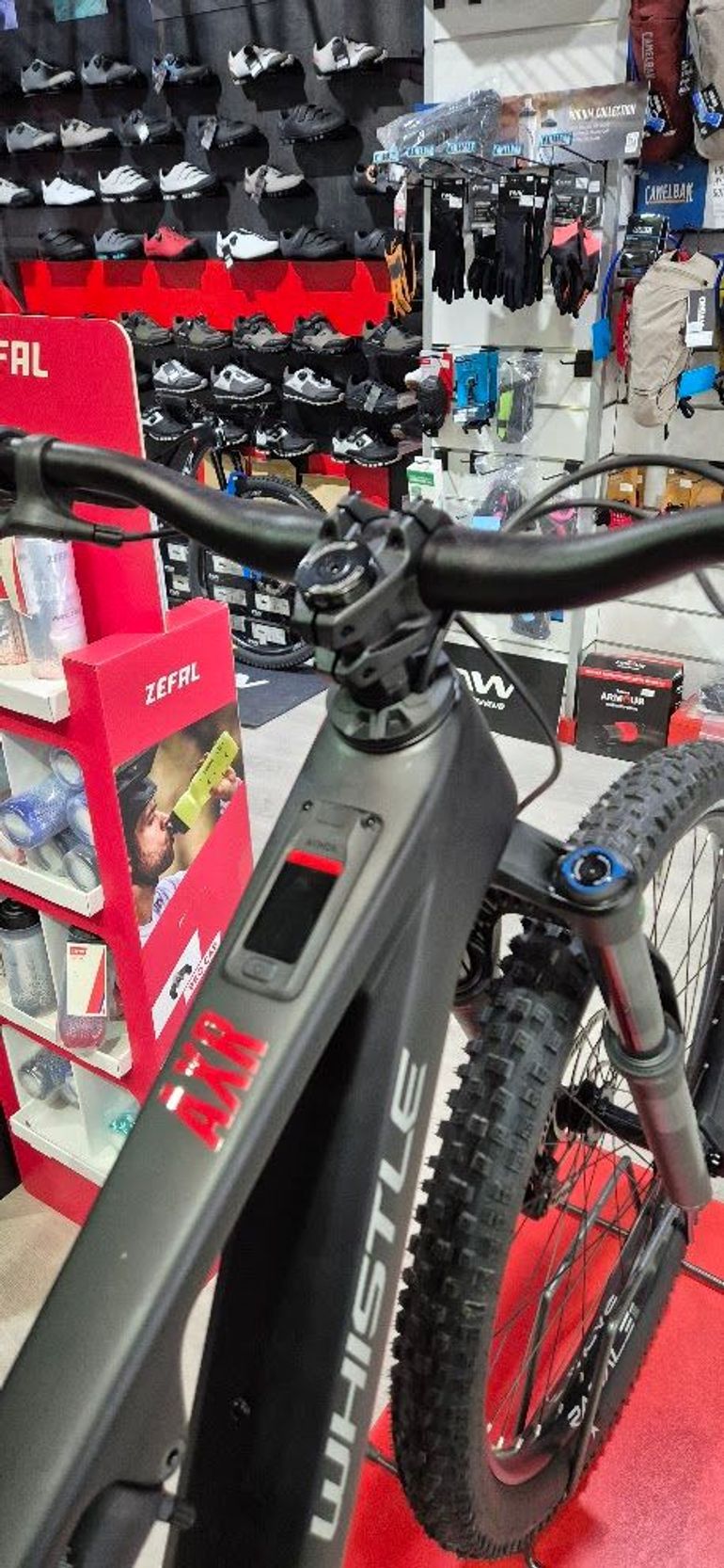 Brugt Whistle AXR C6.7 2026 Mountainbike — billede 11 af 23