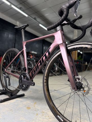 Używany Giant Propel Advanced Di2 2023 2023 Road & Gravel — zdjęcie 4 z 24