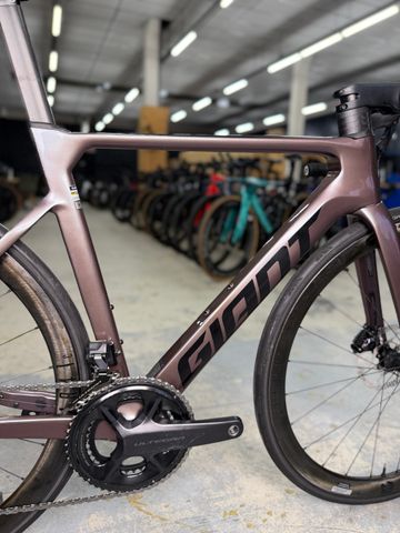 Używany Giant Propel Advanced Di2 2023 2023 Road & Gravel — zdjęcie 13 z 24