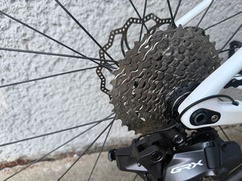 Used Bigrock Custom Shimano GRX Di2 2026 Road & Gravel, White — image 4 of 26