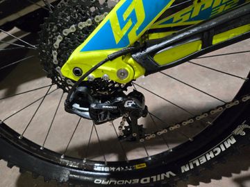 Used Lapierre Spicy 327 2018 2018 Mountainbike, Green — image 4 of 11