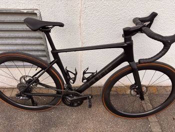 Brugt CUBE ATTAIN C:62, SLT 2025 2025 Road & Gravel — billede 2 af 9
