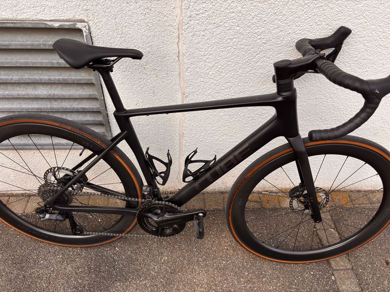 Brugt CUBE ATTAIN C:62, SLT 2025 2025 Road & Gravel — billede 2 af 9
