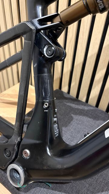 Gebrauchtes BMC Fourstroke 01 LTD 2024 Frameset 2024 Mountainbike, Schwarz, 29 — Bild 14 von 16