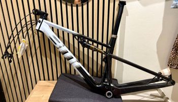 Použité BMC Fourstroke 01 LTD 2024 Frameset 2024 Mountainbike — obrázek 2 z 16