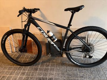 Coluer Limbo Shimano Deore 2022 Mountainbike usato, Grigio chiaro — immagine 2 di 3