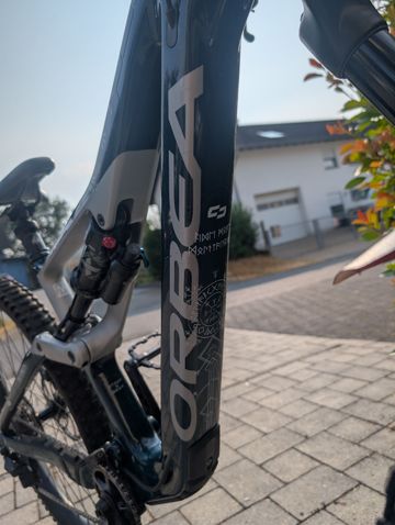 Używany Orbea RALLON M20 2022 2022 Mountainbike — zdjęcie 2 z 17