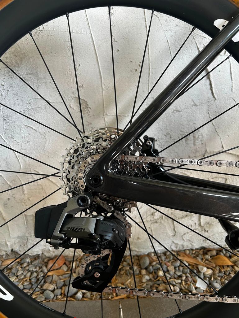 Brugt Scott Addict RC Pro 2024 2024 Road & Gravel — billede 4 af 8