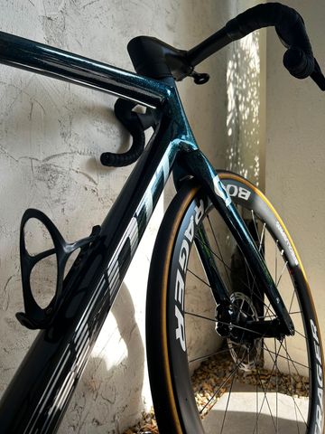 Scott Addict RC SRAM Rival eTap AXS 2022 Road & Gravel d'occasion — image 3 sur 11