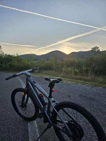 Used Stromer ST5 Shimano XTR 2022 Road & Gravel, Light Gray — image 2 of 6