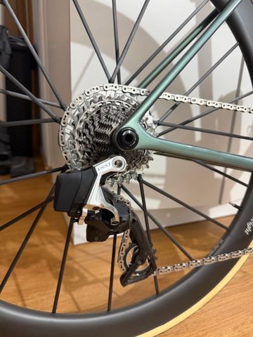 Used Specialized Aethos 2 2026 Road & Gravel, Green — image 6 of 6