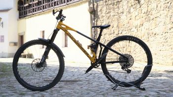 Brugt Mondraker SUPERFOXY XR 2024 2024 Mountainbike — billede 2 af 3