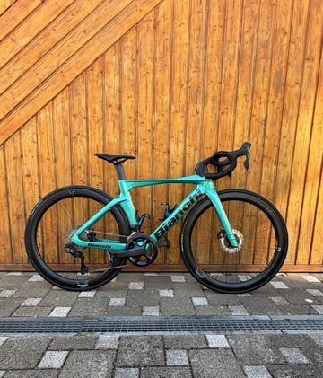 Bianchi Oltre Comp Ultegra Di2 2025 2025 Road & Gravel usato