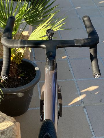 Used Giant Tcr advanced Shimano Ultegra Di2 2025 Road & Gravel, Light Gray — image 7 of 8