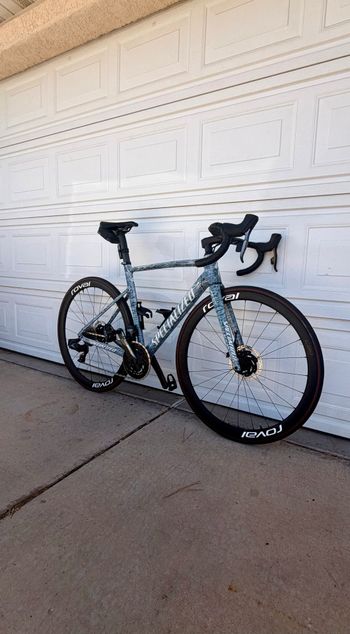 Used Specialized Allez SRAM Force eTap AXS 2026 Road & Gravel