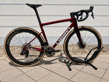 Specialized S-Works Tarmac SL8 - SRAM Red eTap AXS 2024 2024 Road & Gravel d'occasion