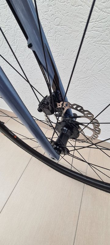 Used Giant Contend AR 1 2025 2025 Road & Gravel, Blue — image 9 of 14