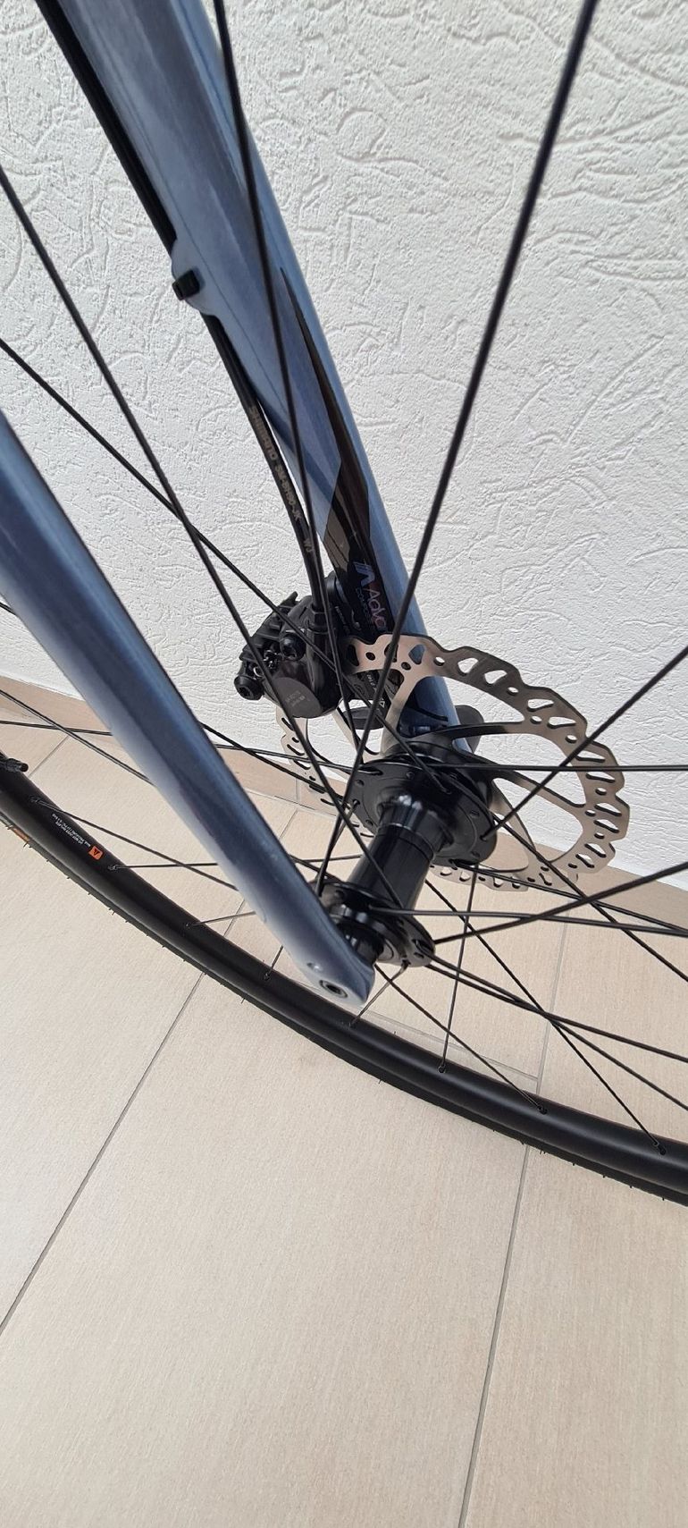 Giant Contend AR 1 2025 2025 Road & Gravel usato, Blu — immagine 9 di 14