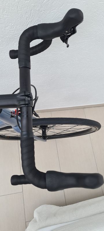 Used Giant Contend AR 1 2025 2025 Road & Gravel, Blue — image 10 of 14
