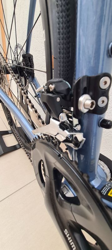 Used Giant Contend AR 1 2025 2025 Road & Gravel, Blue — image 8 of 14
