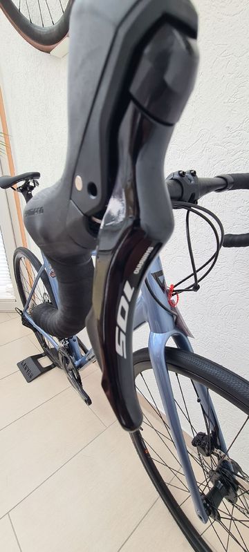 Used Giant Contend AR 1 2025 2025 Road & Gravel, Blue — image 6 of 14