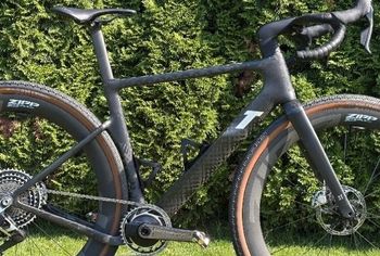Used 3T RACEMAX ITALIA RED XPLR AXS 1X13 ZIPP 303 XPLR SW 2025 Frameset 2025 Road & Gravel