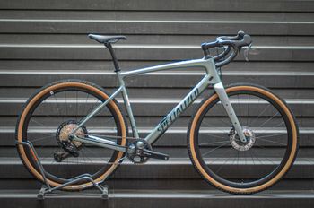 Used Specialized Diverge 4 Expert Shimano GRX Di2 Fjord Metallic/Emerald Metallic 2026. 2026 Road & Gravel