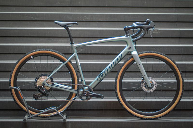 Used Specialized Diverge 4 Expert Shimano GRX Di2 Fjord Metallic/Emerald Metallic 2026. 2026 Road & Gravel