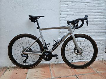 Tweedehands BMC Teammachine SLR FIVE 2023 2023 Road & Gravel — afbeelding 1 van 6