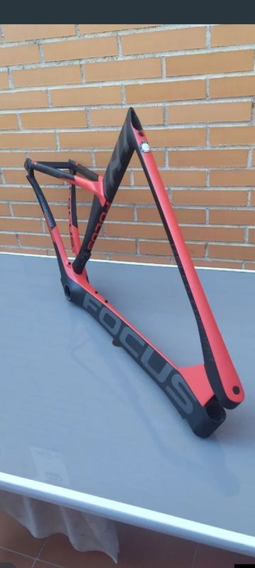 Used Focus Izalco Frameset 2016 Road & Gravel, Black — image 22 of 23