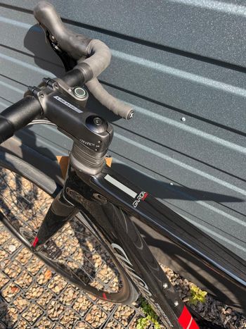 Brugt Wilier Garda Hybrid X35 S Shimano 105 12s NDR28 czarno-czerwony Garda 2025 Road & Gravel — billede 7 af 7