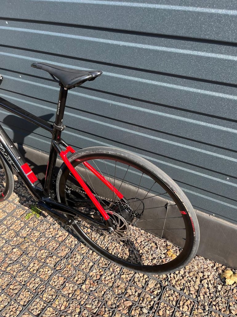 Brugt Wilier Garda Hybrid X35 S Shimano 105 12s NDR28 czarno-czerwony Garda 2025 Road & Gravel — billede 6 af 7