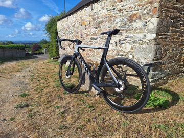 Canyon Aeroad CF SL Disc 8.0 2020 2020 Road & Gravel usato, Grigio chiaro — immagine 1 di 9