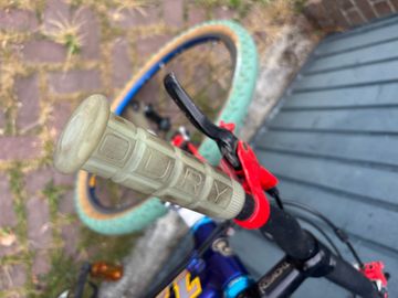 Used Trek Custom Shimano Deore 1998 Mountainbike, Blue — image 14 of 20