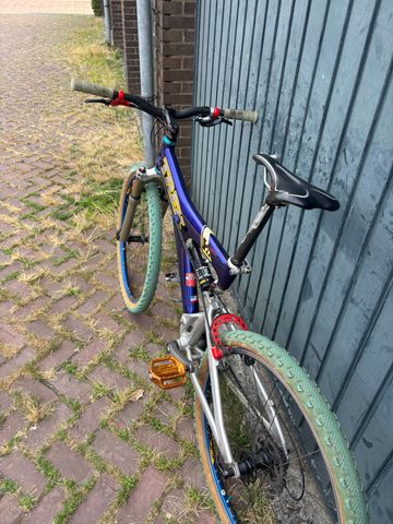 Used Trek Custom Shimano Deore 1998 Mountainbike, Blue — image 17 of 20