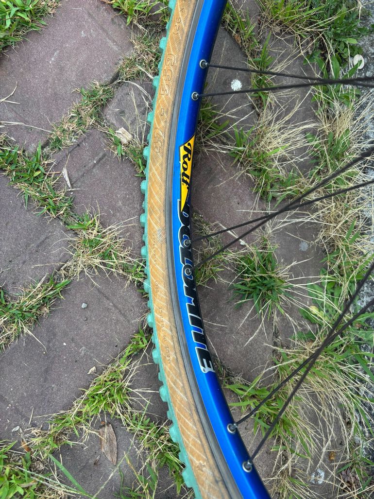 Used Trek Custom Shimano Deore 1998 Mountainbike, Blue — image 5 of 20
