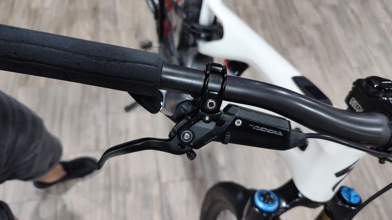 Used Specialized Turbo Levo SRAM GX Eagle AXS 2022 Mountainbike, White — image 12 of 20