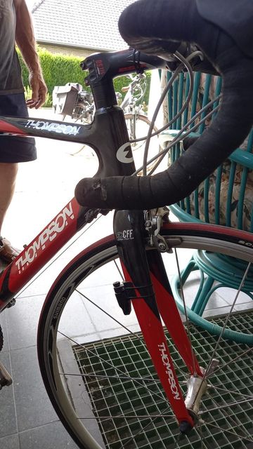 Used Thompson Custom Shimano 105 2018 Road & Gravel, Red — image 11 of 15