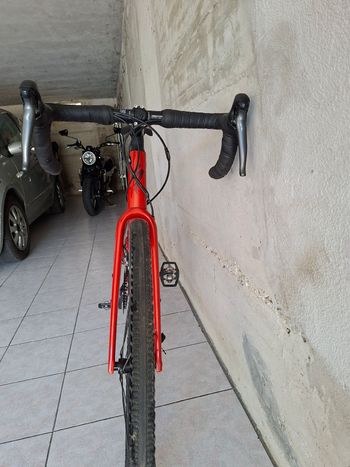 Specialized Diverge E5 2024 2024 Road & Gravel usato, Rosso — immagine 4 di 13