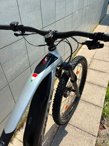 Brugt Fantic XTF 1.5 Sport 2022 2022 Mountainbike — billede 4 af 7