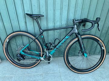 Použité Canyon Grizl CF SLX 8 1by 2022 2022 Road & Gravel