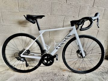 Used Canyon Ultimate CF 7 2026 2026 Road & Gravel, White — image 1 of 10