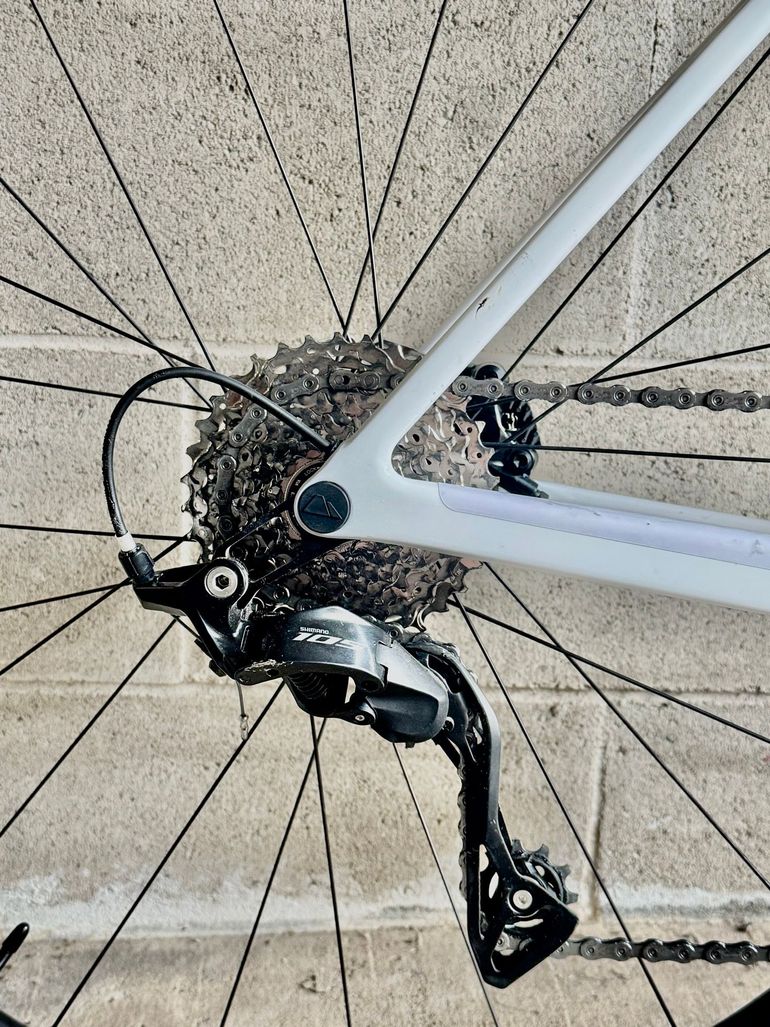Canyon Ultimate CF 7 2026 2026 Road & Gravel d'occasion — image 3 sur 6