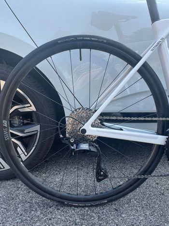 Used Canyon Ultimate CF 7 2026 2026 Road & Gravel, White — image 9 of 10