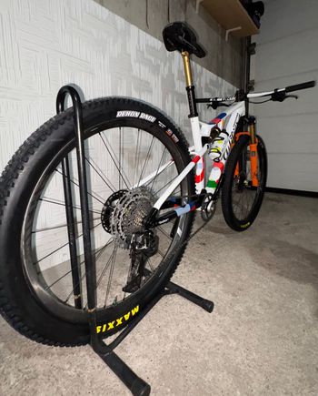 Brugt Wilier urta Max slr Custom Shimano XTR Di2 2025 Mountainbike — billede 3 af 3