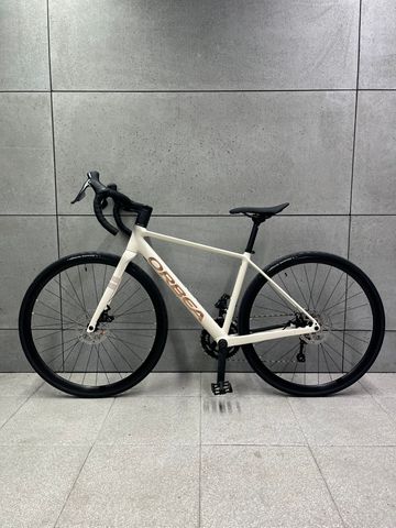 Gebrauchtes Orbea Avant Shimano Tiagra 2025 Road & Gravel, Weiß — Bild 1 von 9
