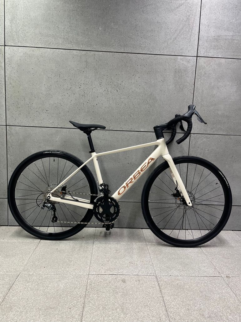 Brugt Orbea Avant Shimano Tiagra 2025 Road & Gravel — billede 2 af 9