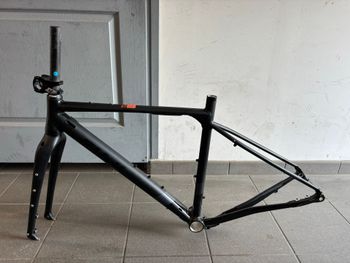 Fuji Jari 1.1 2025 Frameset 2025 Road & Gravel de segunda mano, Negro — imagen 6 de 7